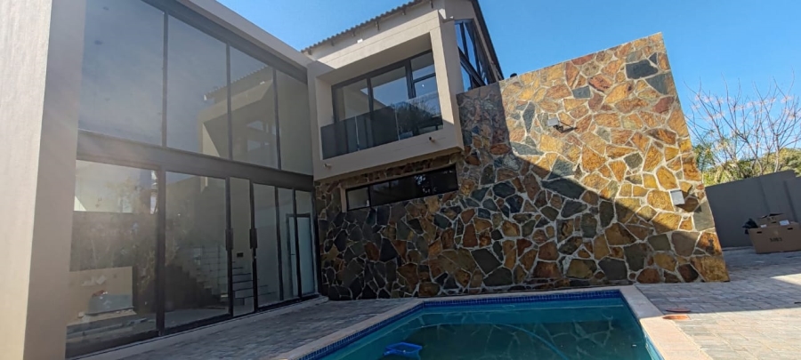 To Let 4 Bedroom Property for Rent in Kosmos Ridge North West